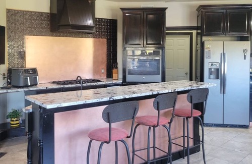 North Frontenac Casa | Spacious Country Retreat Near K&P Trail* Hot Tub* Water Access & Heated Pool
