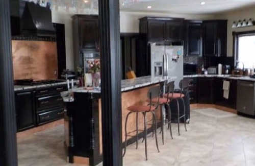 North Frontenac Casa | Spacious Country Retreat Near K&P Trail* Hot Tub* Water Access & Heated Pool