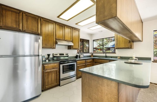 Kingswood Estates Cabina | Spacious Cabin: 10 minutes to Northstar & the Lake