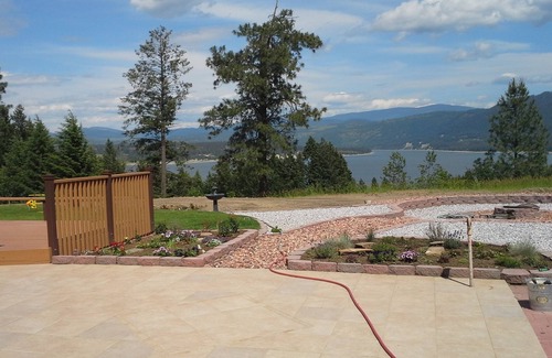 Kettle Falls Casa | Spacious Cabin Style House, Amazing Expansive Lake views!