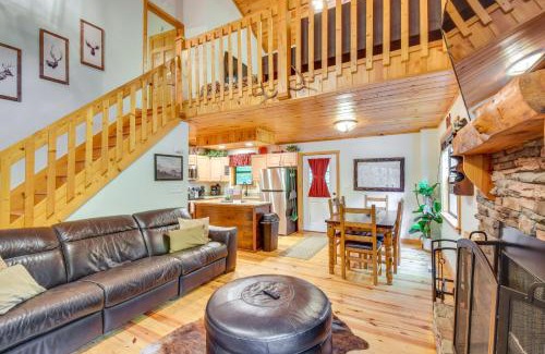Blairsville Casa | Spacious Cabin with Furnished Deck and Hot Tub!