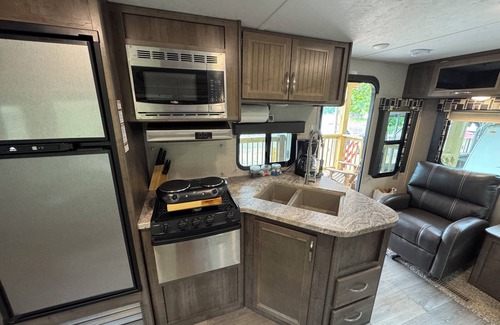 Dandridge Cabina | Spacious Camper on Douglas Lake - Maple - With Optional Boat Slip!