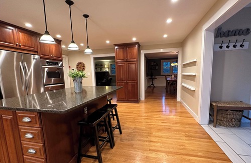 Rye Casa | Spacious Cape style home in Rye, New Hampshire.