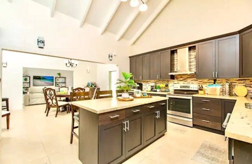 Christiansted Villa | Spacious Caribbean Paradise sleeps 12 St. Croix USVI