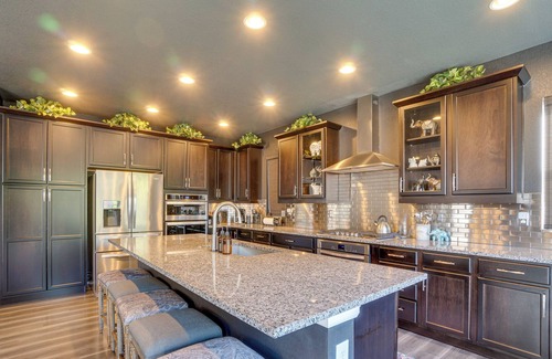 Castle Rock Casa | Spacious Castle Rock Home w/ Deck, Yard & Fire Pit