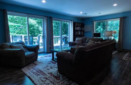 Monticello Casa | Spacious Catskills Home with Covered Hot Tub