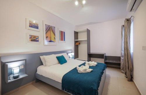 Pembroke Apartamento | Spacious & Central 3BD Apartment with Front Balcony - Close to Sliema, St Julians, Valletta