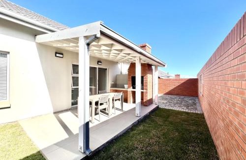 George Apartamento | Spacious Central George Getaway at 1 on York