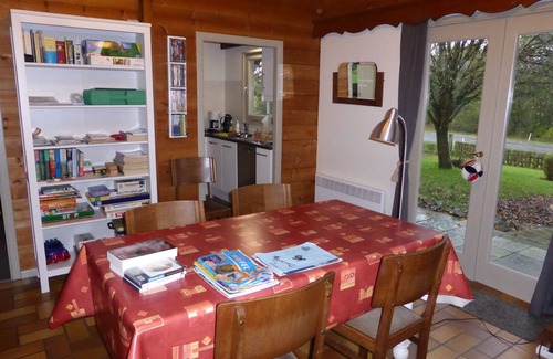 Doische Chalet De Esquí | amplio chalet en una zona rural tranquila entre Couvin y Givet (Fr)