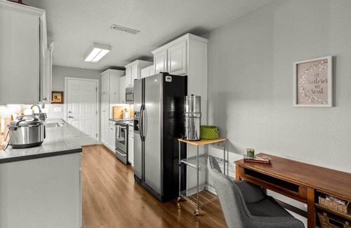 Fayetteville Casa | Spacious Charm: Duplex Haven in Fayetteville