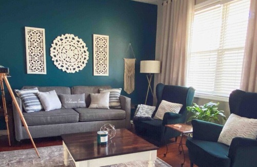 Buford Casa | Spacious & Cheerful Home