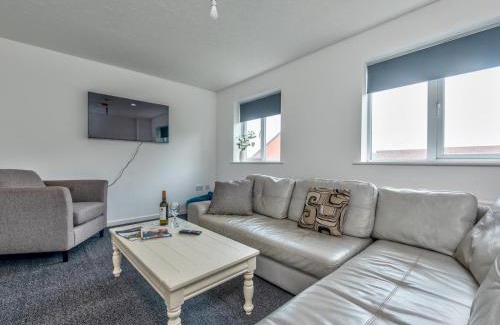 Donnington Casa | Spacious City House in Telford Pass the Keys