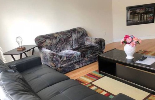 Markham Casa | Spacious Clean 3-bedroom Vacation Family Home in Markham
