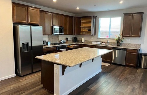 Woodland Casa | Spacious, clean, brand new 4BR home in Woodland