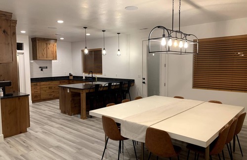 La Verkin Casa | Spacious, Clean & FUN Retreat Near Zion NP! - Private Pool & Pickleball Court!!!