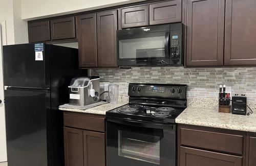 Yuma Casa | Spacious Clean Pet-friendly Family Townhome