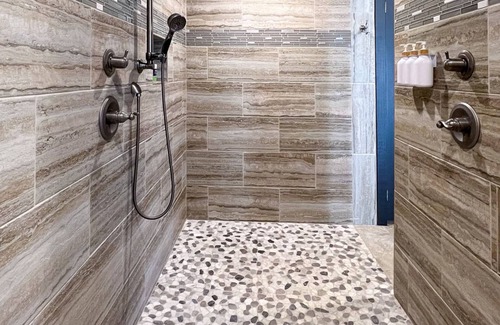 Bellville Apartamento | Spacious Clubhouse Suite Pool