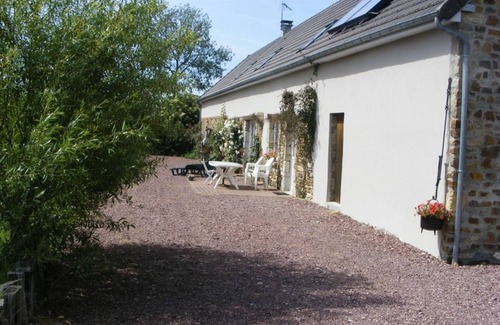 Le Plessis-Lastelle Cabaña | Casa rural independiente con jardín, chimenea, cerca de playas del Desembarco