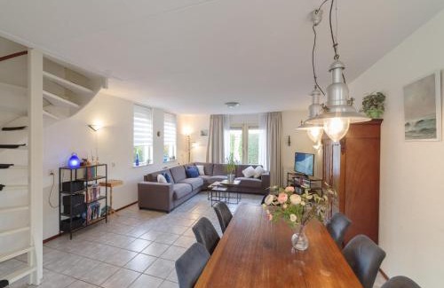 Wemeldinge Casa | Spacious Coastal Getaway