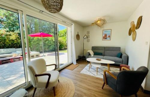 La Rochelle Apartamento | Spacious cocoon with pool in La Rochelle