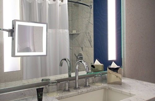 Downtown Portland Hotel | Spacious Comfort at The Hotel Zags Portland - Premier 2 Queen, Free Breakfast