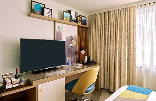 Downtown Portland Hotel | Spacious Comfort at The Hotel Zags Portland - Premier 2 Queen, Free Breakfast