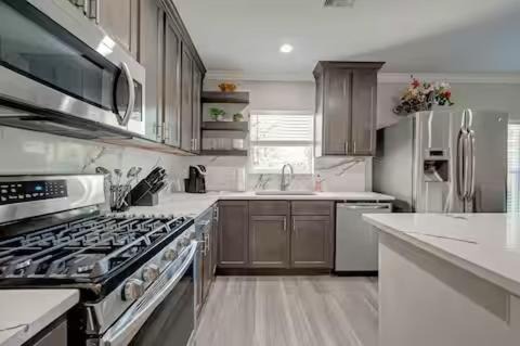 Foster Place Casa | Spacious & Comfortable 4BR near NRG Stadium