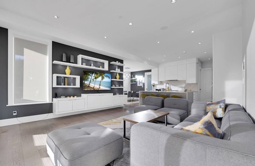 Squamish Casa | Spacious, comfortable family home situated in a serene location. Stunning views!