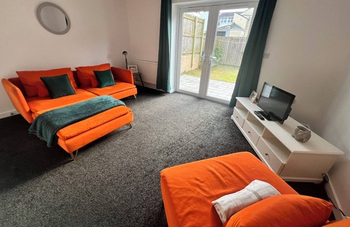 Durham Casa | Spacious & comfy home for five