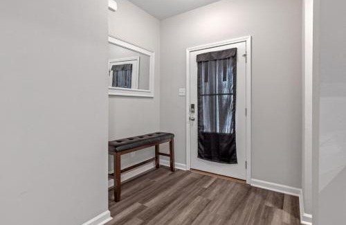 Lake Charles Casa | Spacious & Comfy KING Bed with Garage in Lake Charles