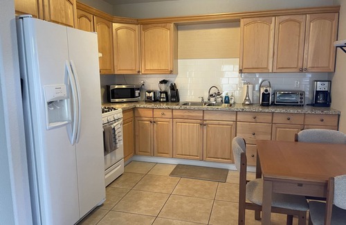 Sherman Oaks Casa | Spacious, comfy one bedroom guest house