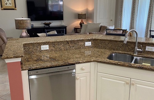McGregor Condominio | Spacious condo in great location with resort amenities in beautiful Fort Myers