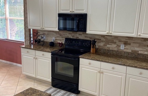 McGregor Condominio | Spacious condo in great location with resort amenities in beautiful Fort Myers