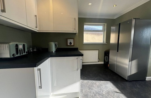 Swindon Casa | Spacious Contractor Accommodation