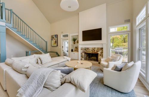Muskegon Casa | Spacious Cottage on Lake Michigan Stunning Views!