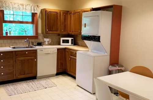 Kinderhook Cabaña | Spacious Cottage Retreat on Beautiful 2-Acres
