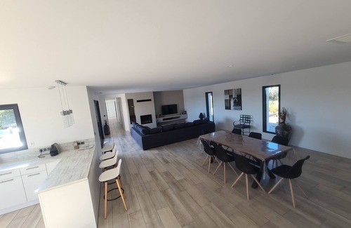 Balazuc Villa | Amplia casa con impresionantes vistas