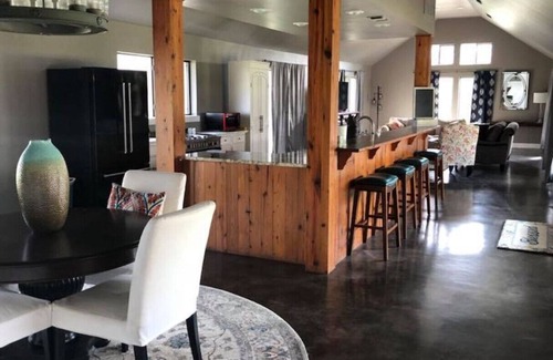 Era Casa | Spacious Country Home Entire house Sleeps 10 3500 sq ft