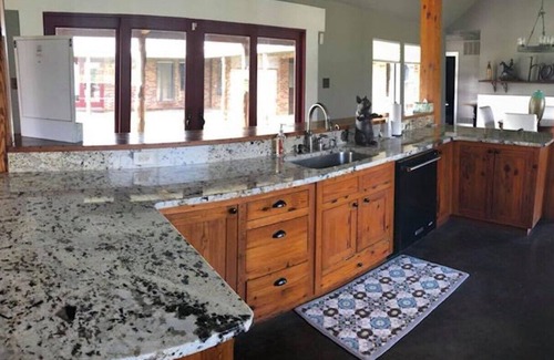 Era Casa | Spacious Country Home Entire house Sleeps 10 3500 sq ft