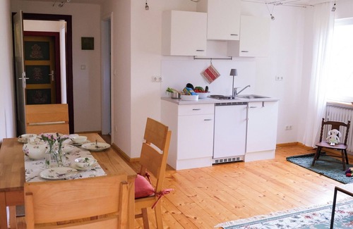 Weihenzell Apartamento | Spacious country house for 10 people