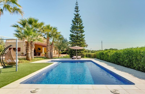 Biniali Villa | Espaciosa casa rural con piscina y jardín - Villa Es Vinyo