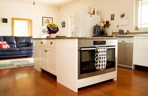 Martinborough Casa | Espaciosa casa de campo: un lugar para la familia, amigos o colegas para reunirse ...