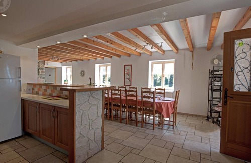 Chirassimont Cabaña | Amplia casa rural con vistas, chimenea y jardín cerca de Lyon.