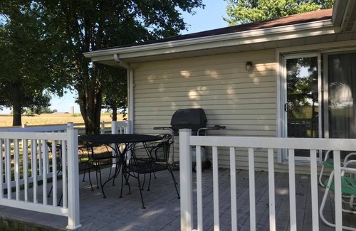 Fort Madison Casa | Spacious countryside home just minutes from Nauvoo, Illinois & Burlington, Iowa!