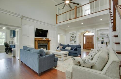 Lauderdale County Casa | Spacious Countryside Getaway in Lexington with Deck!