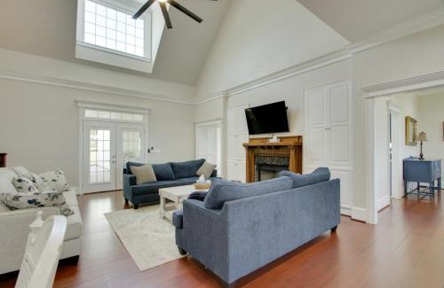 Lauderdale County Casa | Spacious Countryside Getaway in Lexington with Deck!
