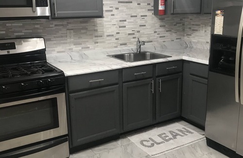 Longwood Apartamento | Spacious, Cozy, and Chic 2 Bdrm