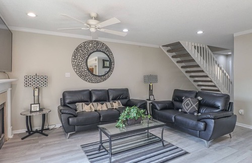 Mobile Condominio | Spacious Cozy Condo! Perfect for longer stays