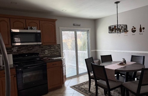 Mehlville Casa | Spacious, cozy home in Saint Louis