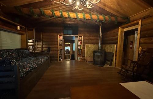 Boundary County Casa | Spacious, Custom-Built Log Cabin